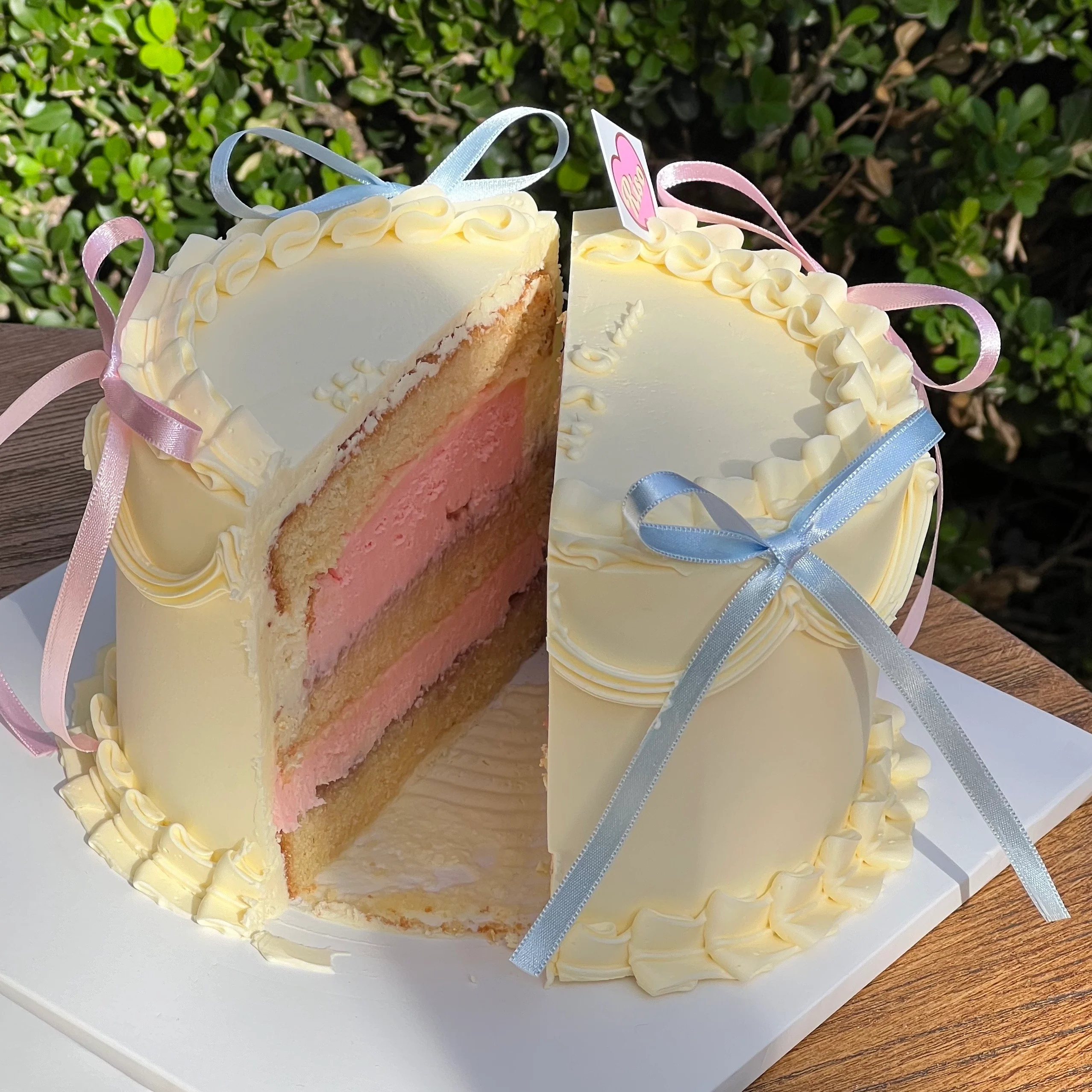 [Gender Reveal] Ballet Core Cake - Image 4