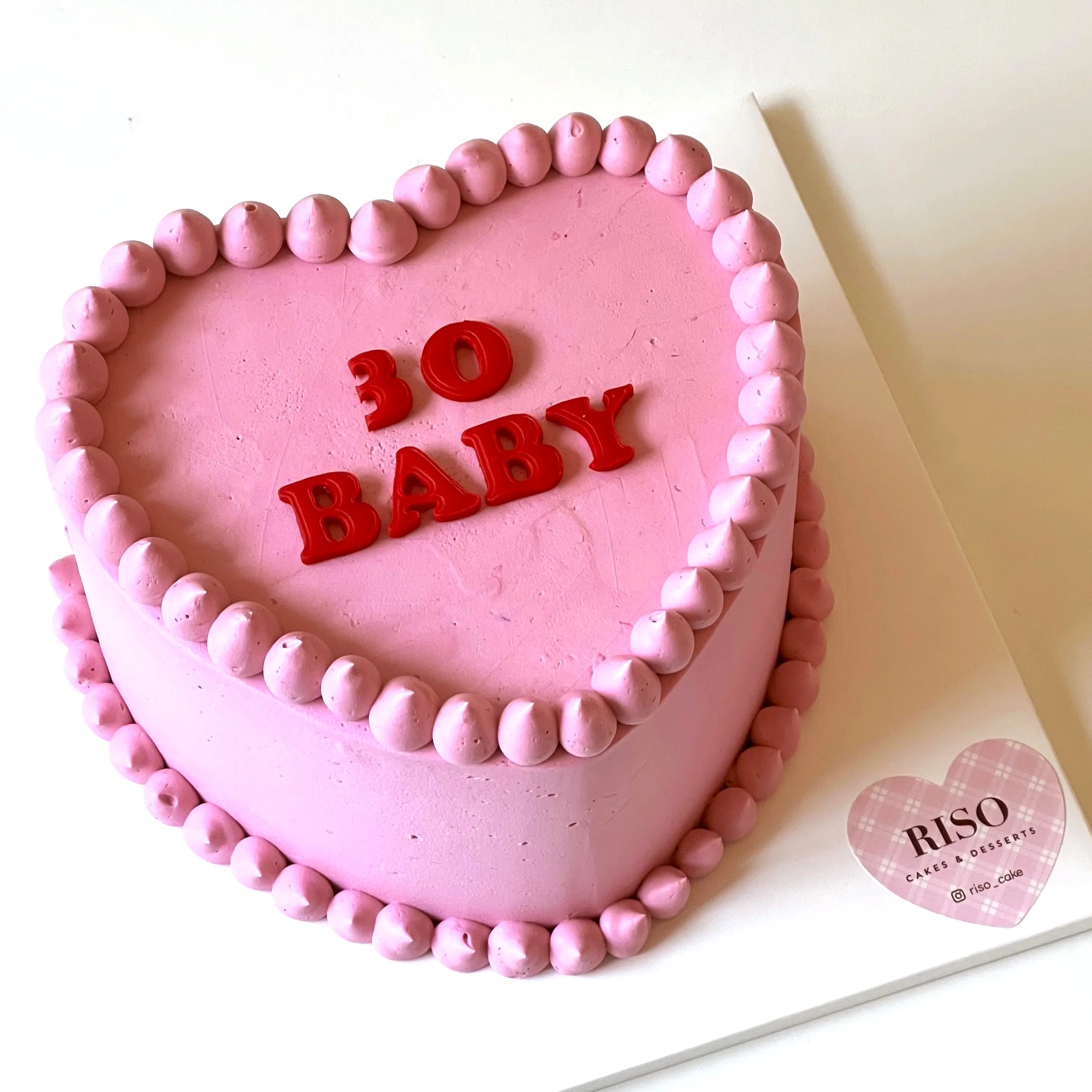 Simple Pom Pom Cake (Round/Heart) - Image 4