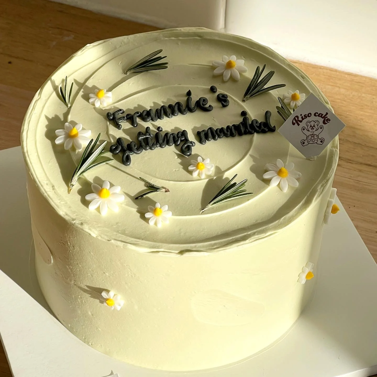 Cozy Flower Cake