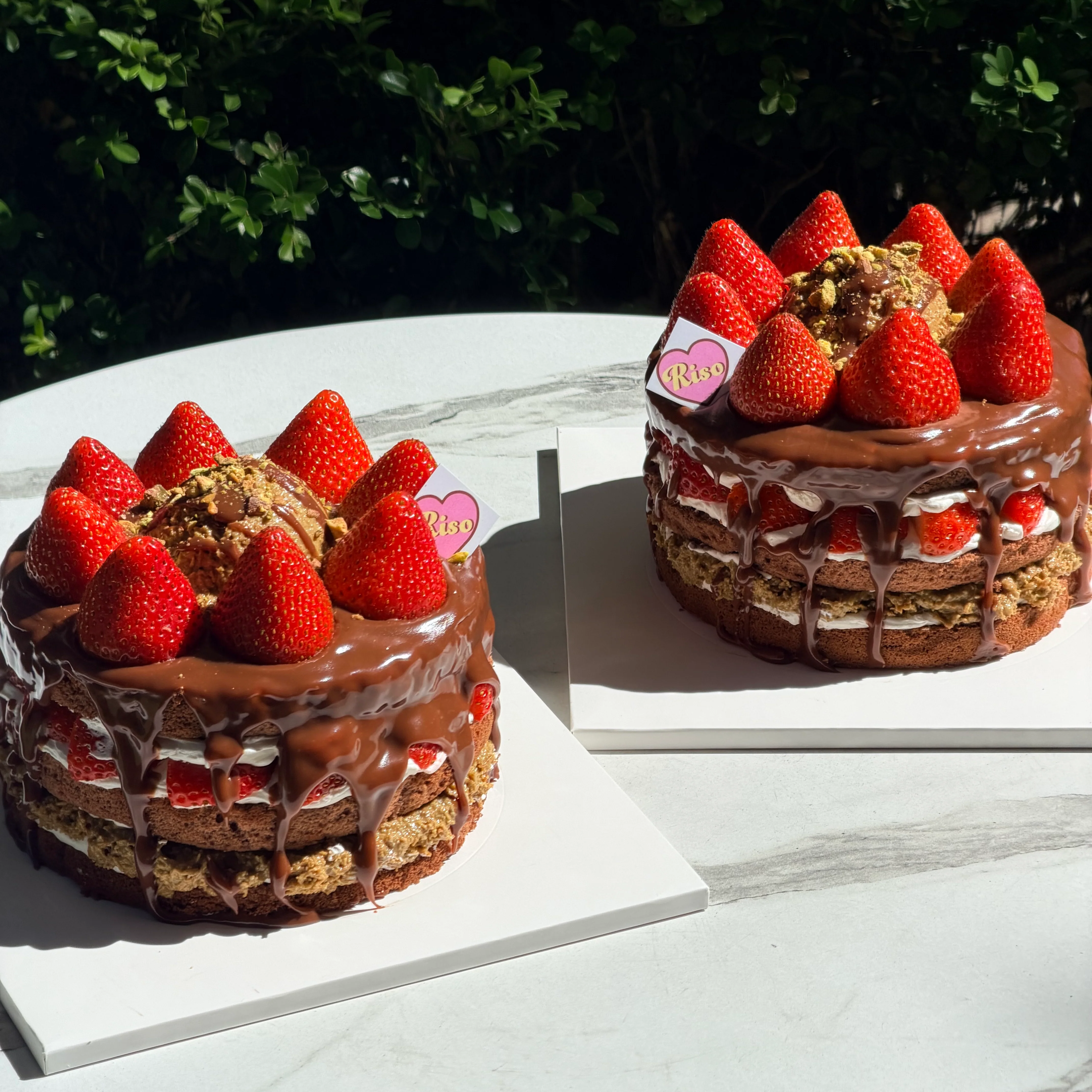 Dubai Strawberry Cake - Image 5