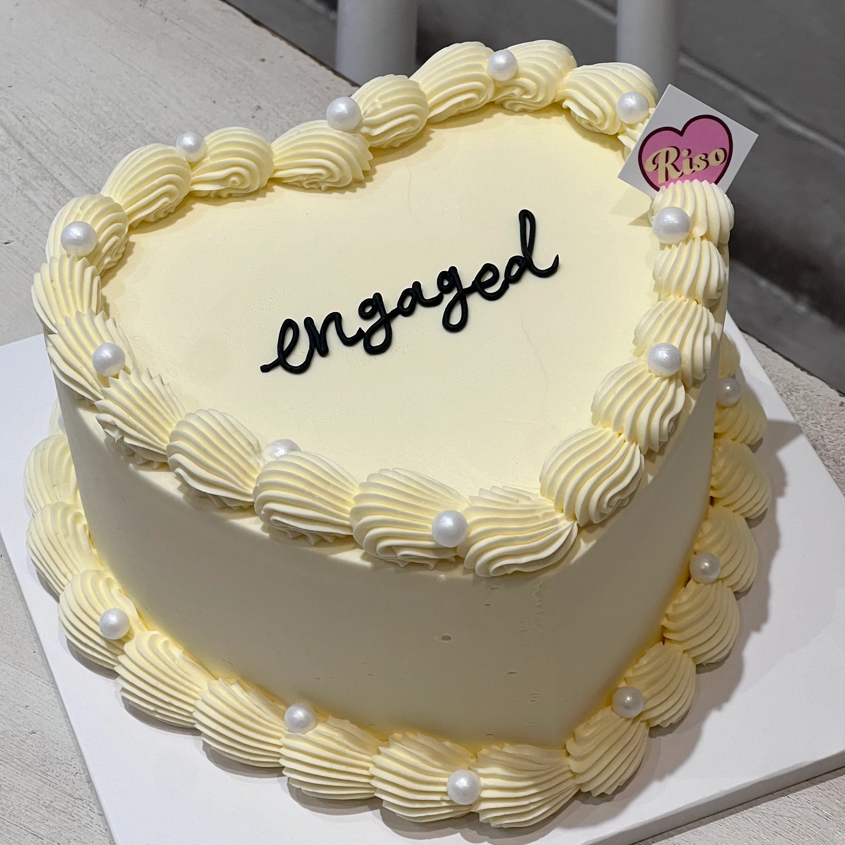 Engaged Pearl Cake (Round/Heart) - Image 2