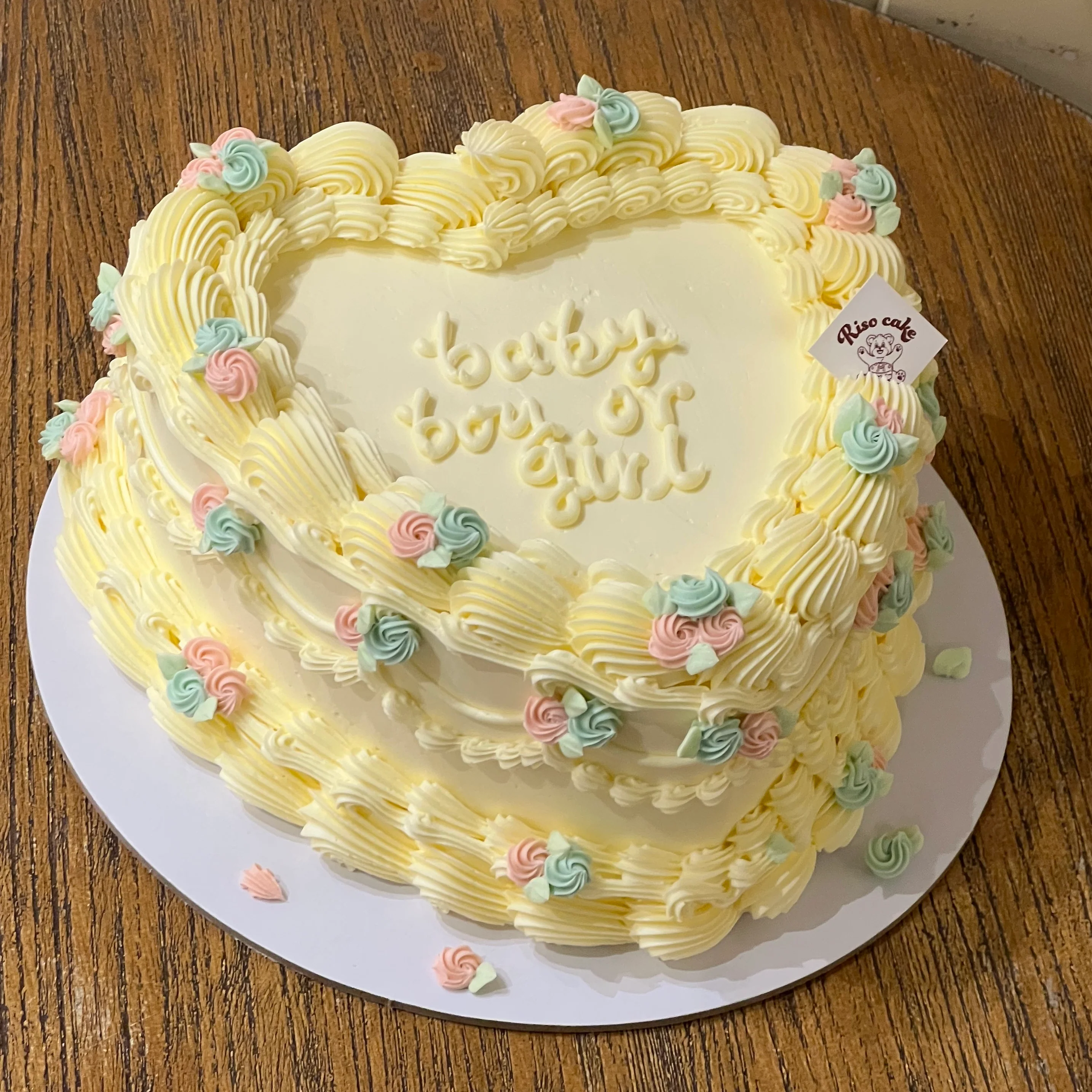 [Gender Reveal] Vintage Rose Garden Cake - Image 2