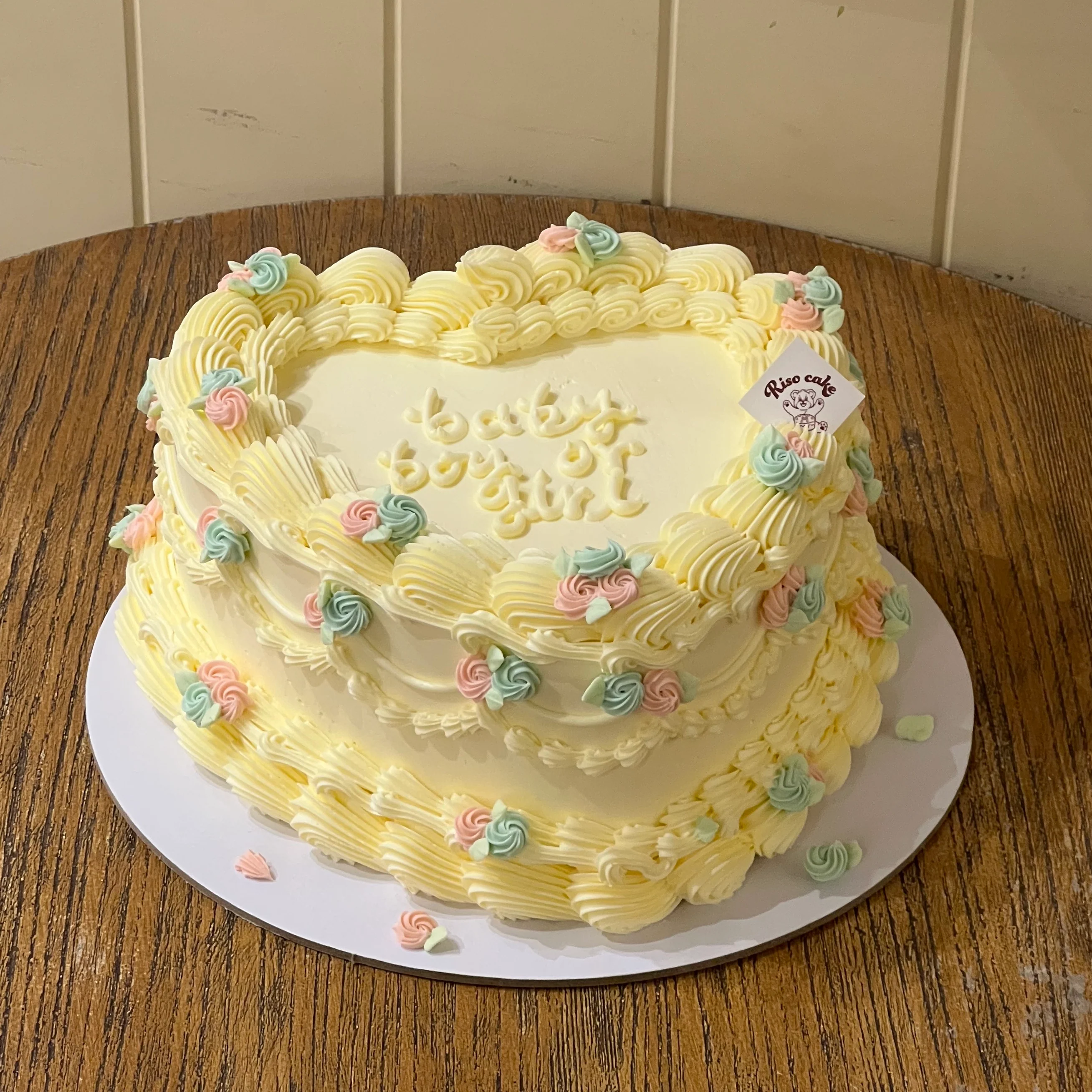 [Gender Reveal] Vintage Rose Garden Cake - Image 3
