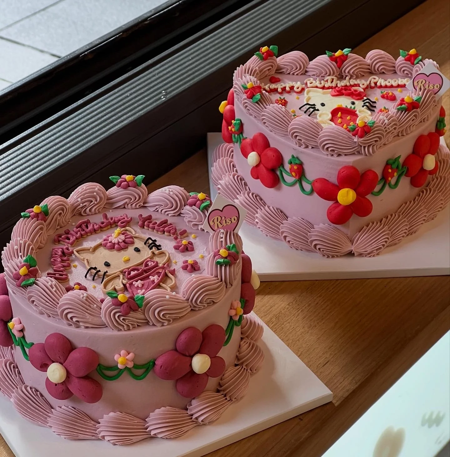 Hello Kitty Cake (Round/Heart) - Image 4