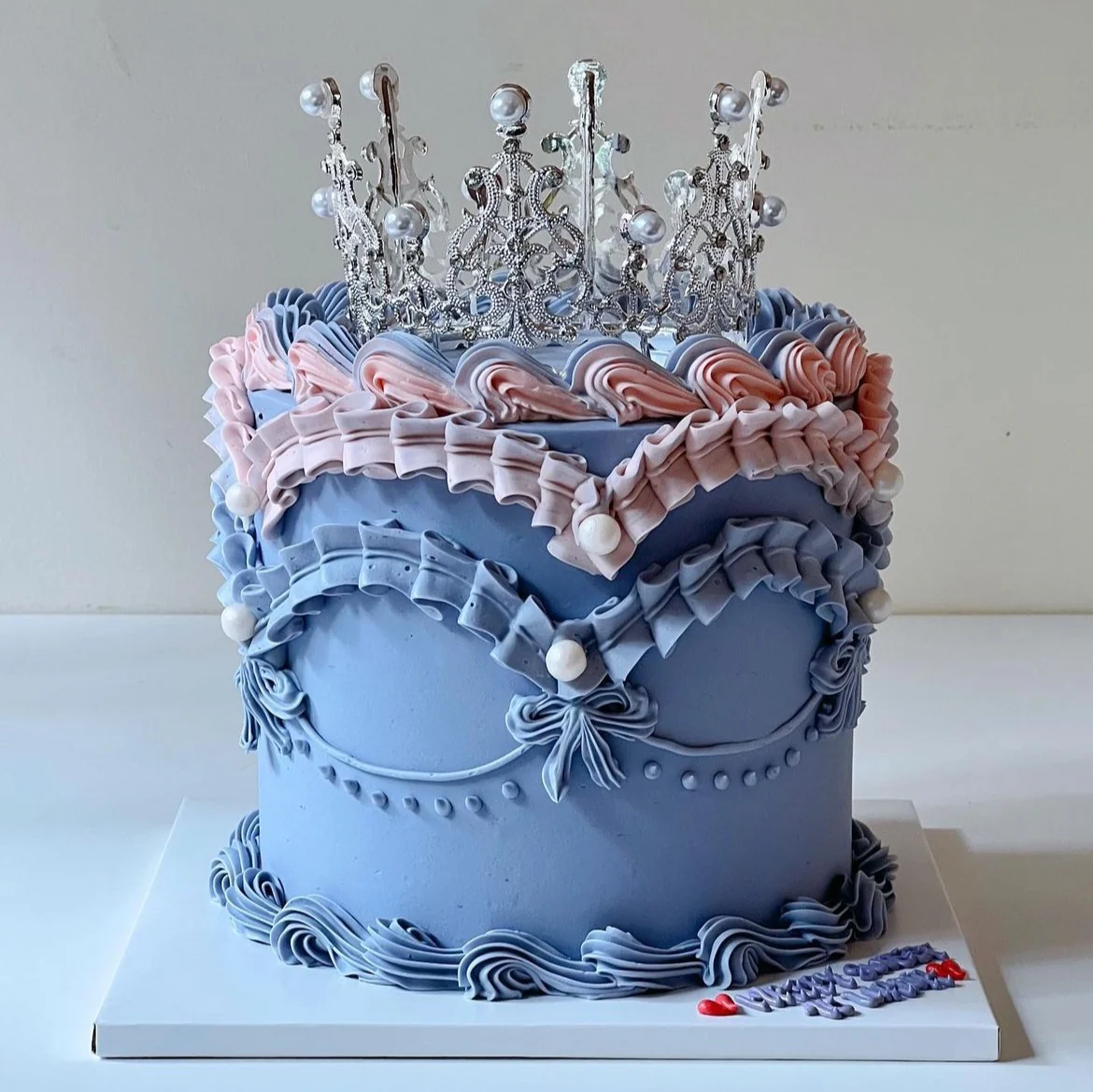 Luxury Tiara Cake (Tall Design) - Image 2