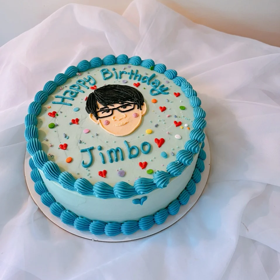 Shell Border Face Illustration Cake - Image 6