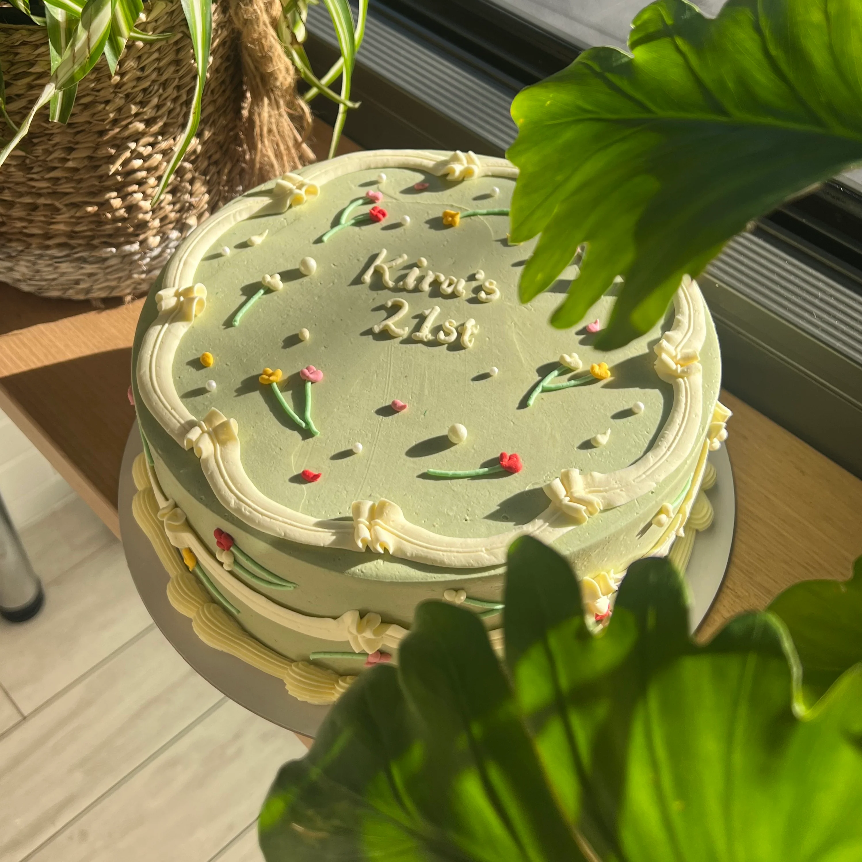 Pearl Flower Cake - Image 3