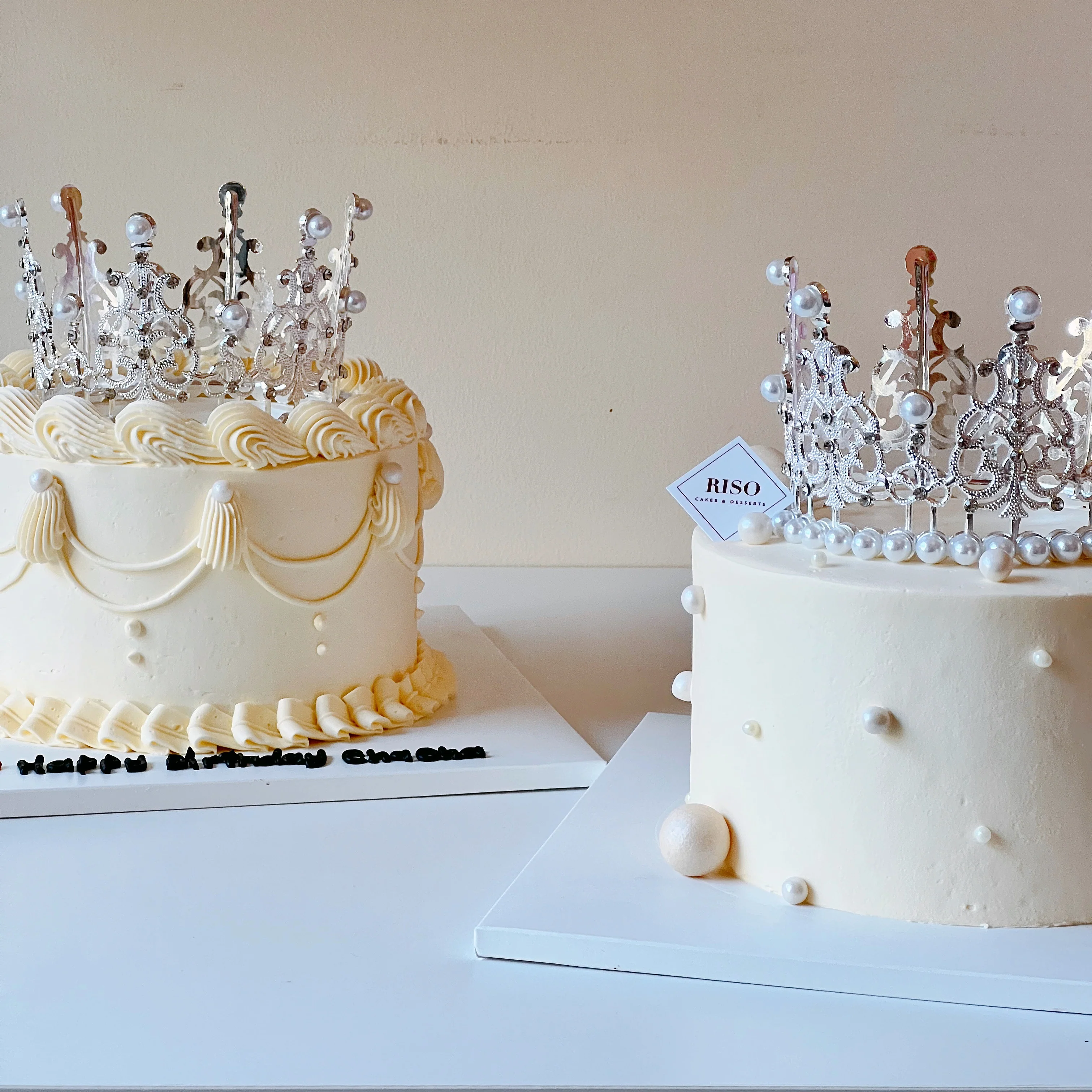 Pearl Tiara Cake - Image 2
