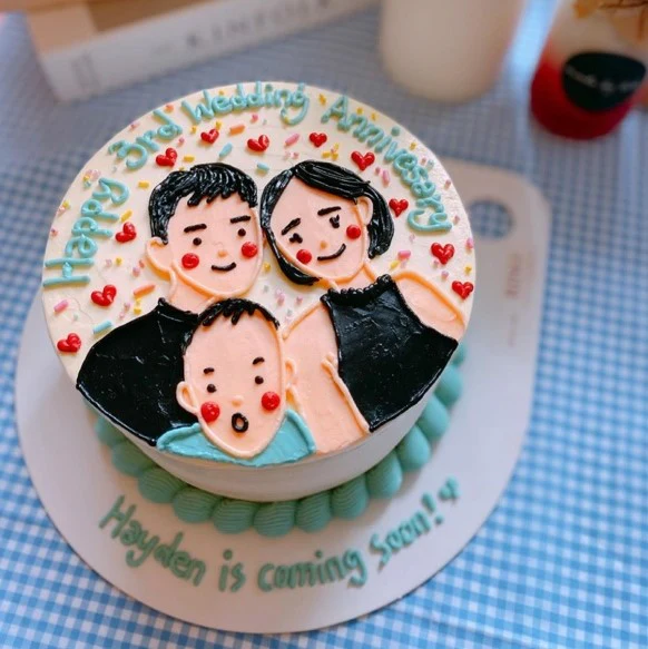 Portrait Illustration Cake (Round/Heart) - Image 3