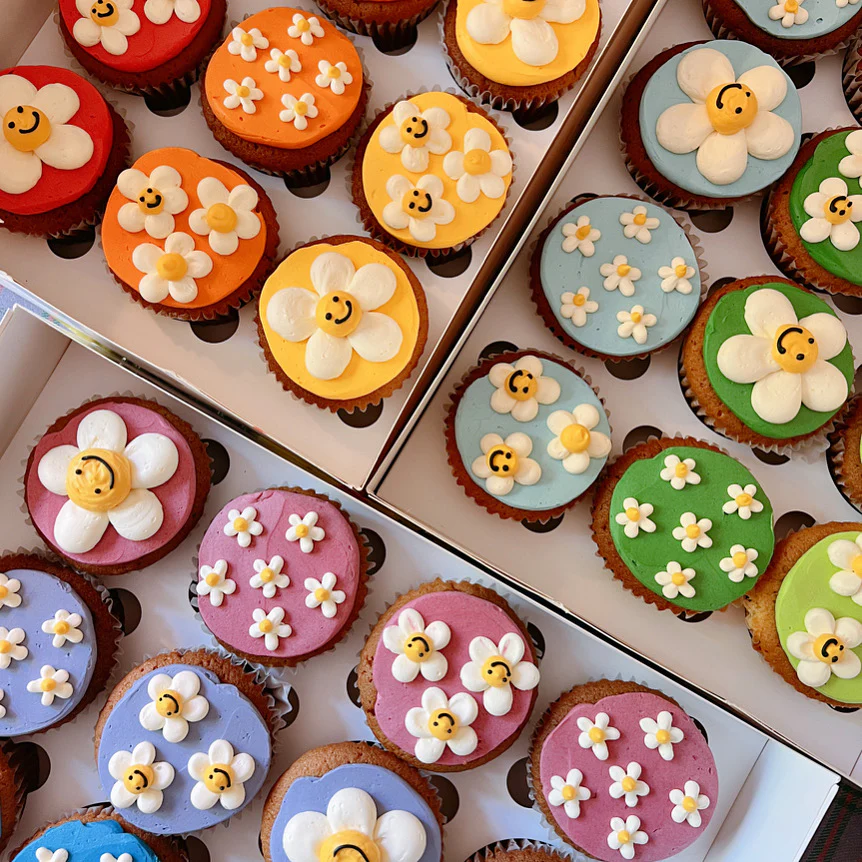 Rainbow Daisy Cupcake - Image 3