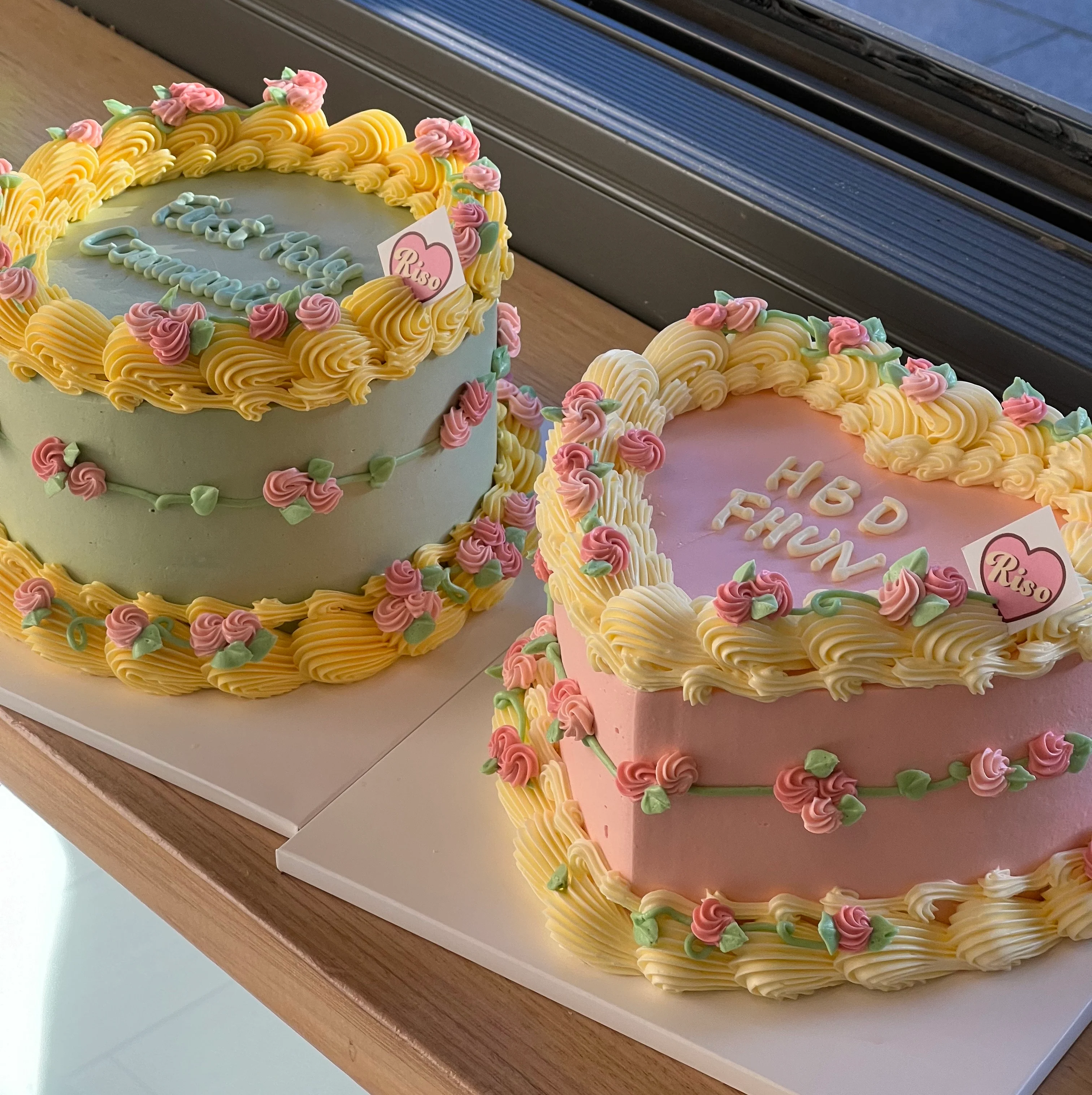 Rose Beauty Vintage Cake (Round/Heart) - Image 2