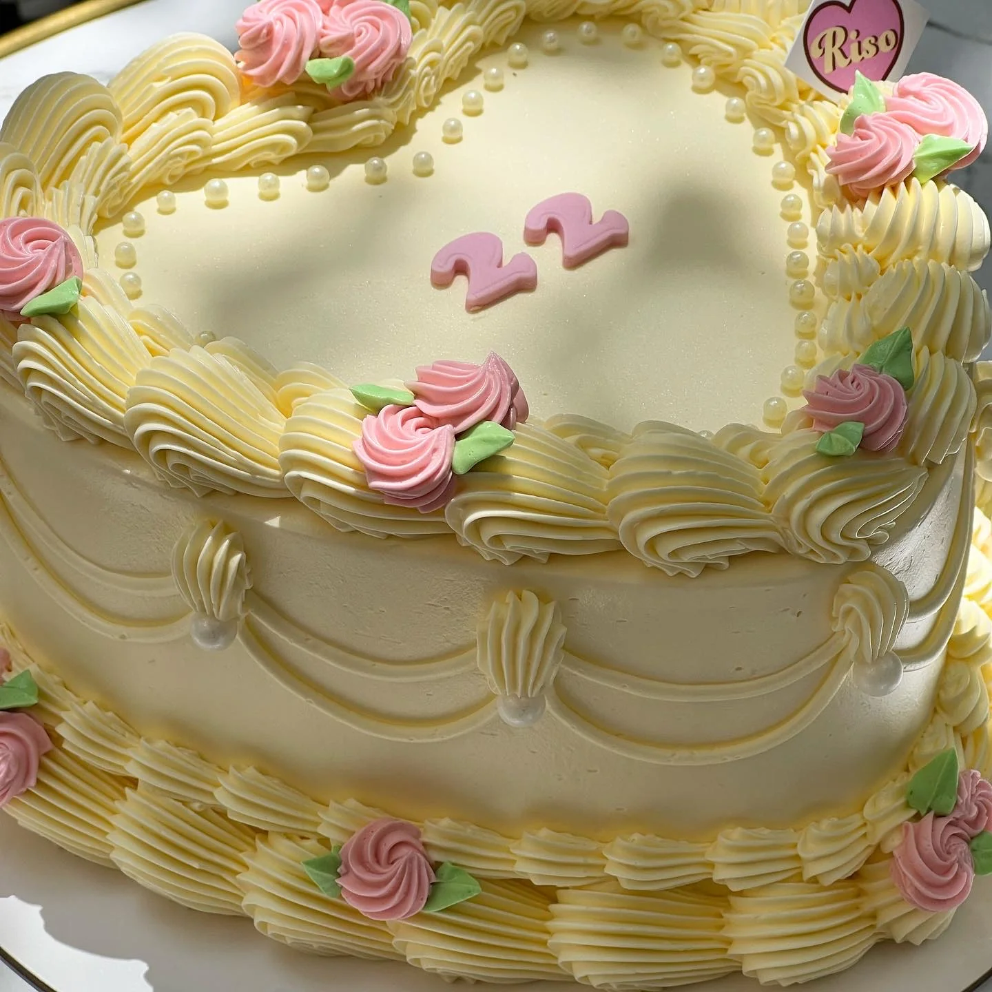 Rose Pearl Cake (Round/Heart) - Image 2
