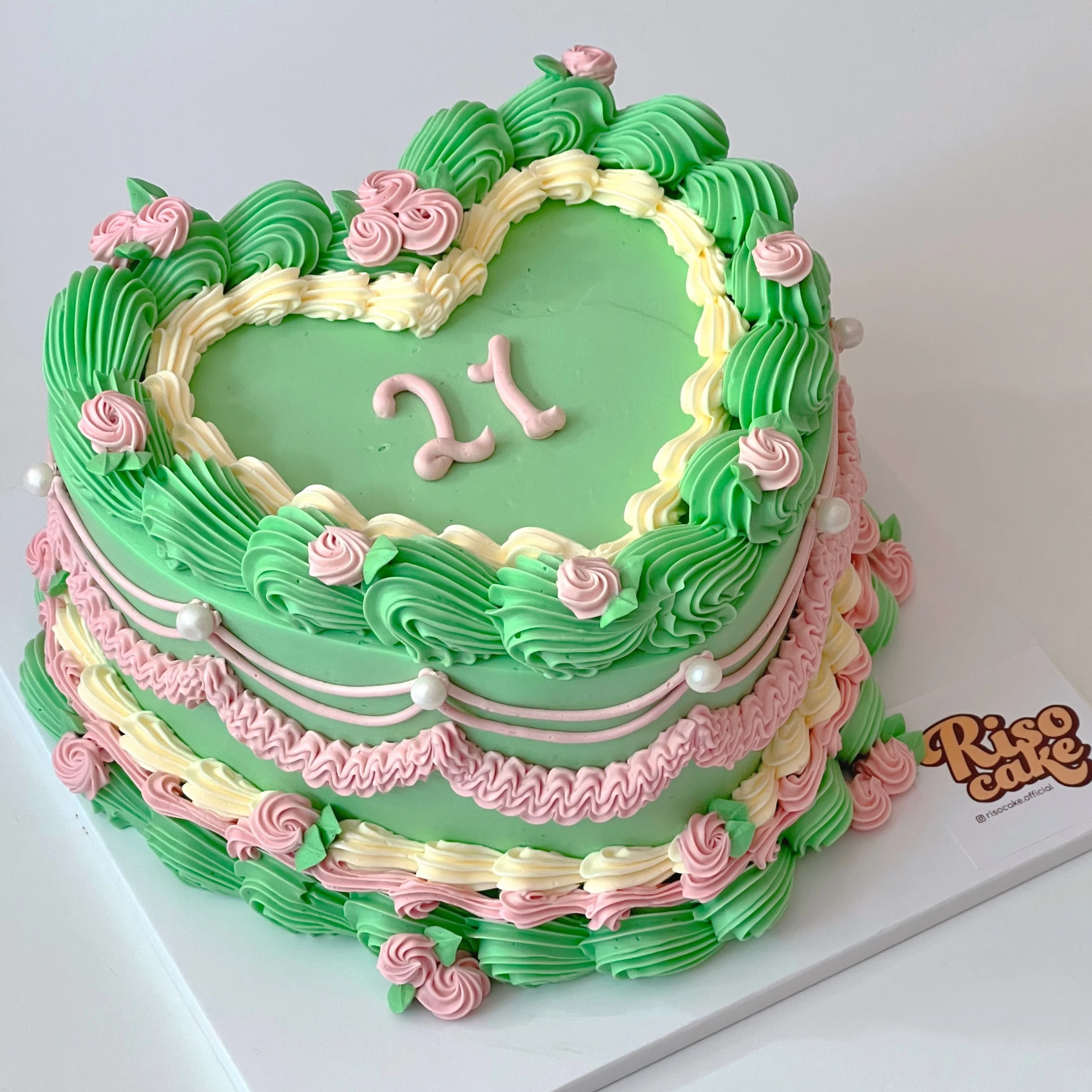 Rose Vintage Garden Cake (Round/Heart) - Image 2