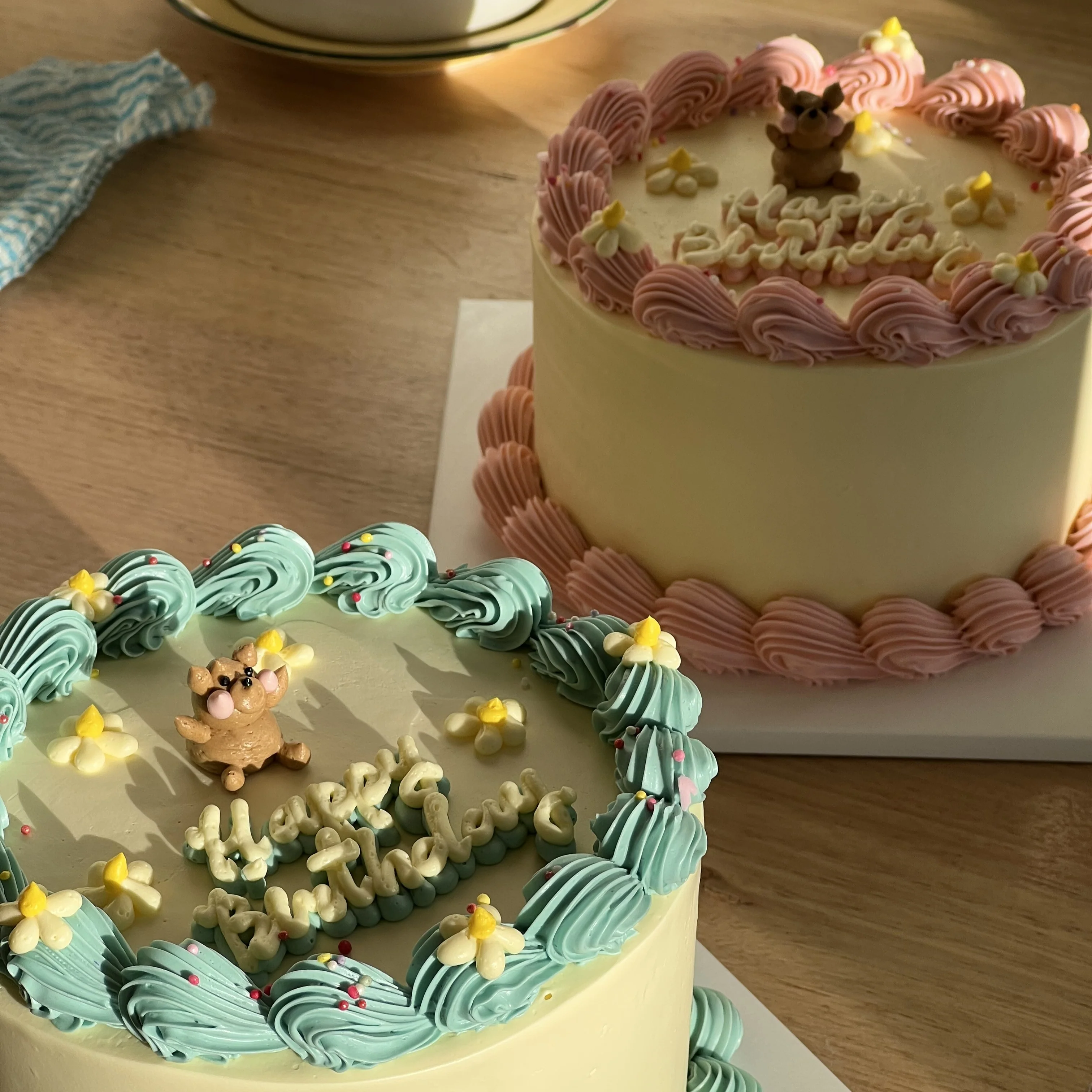 3D Bear and daisy Cake - Image 3