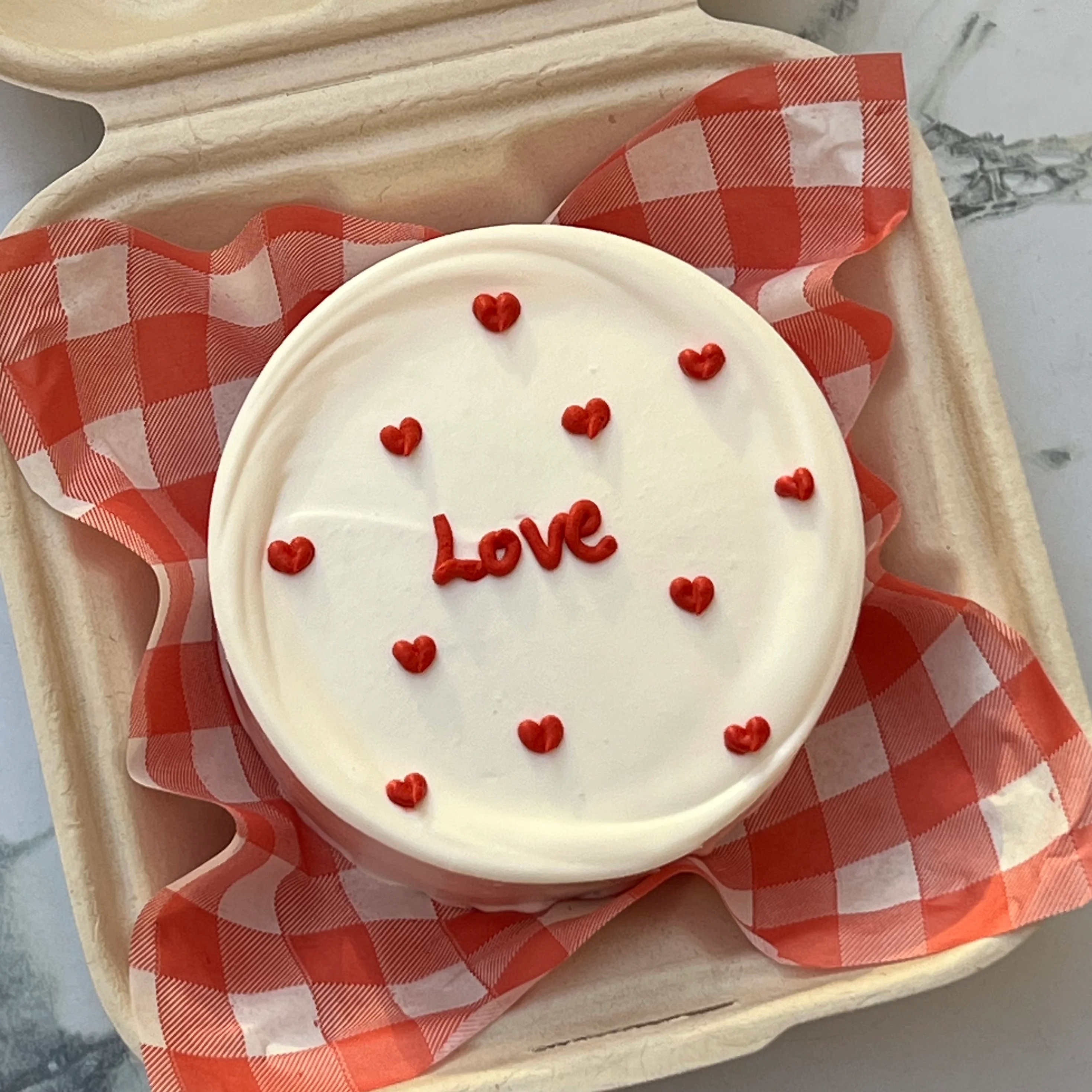 Simple Heart Lunch Box Cake - Image 3