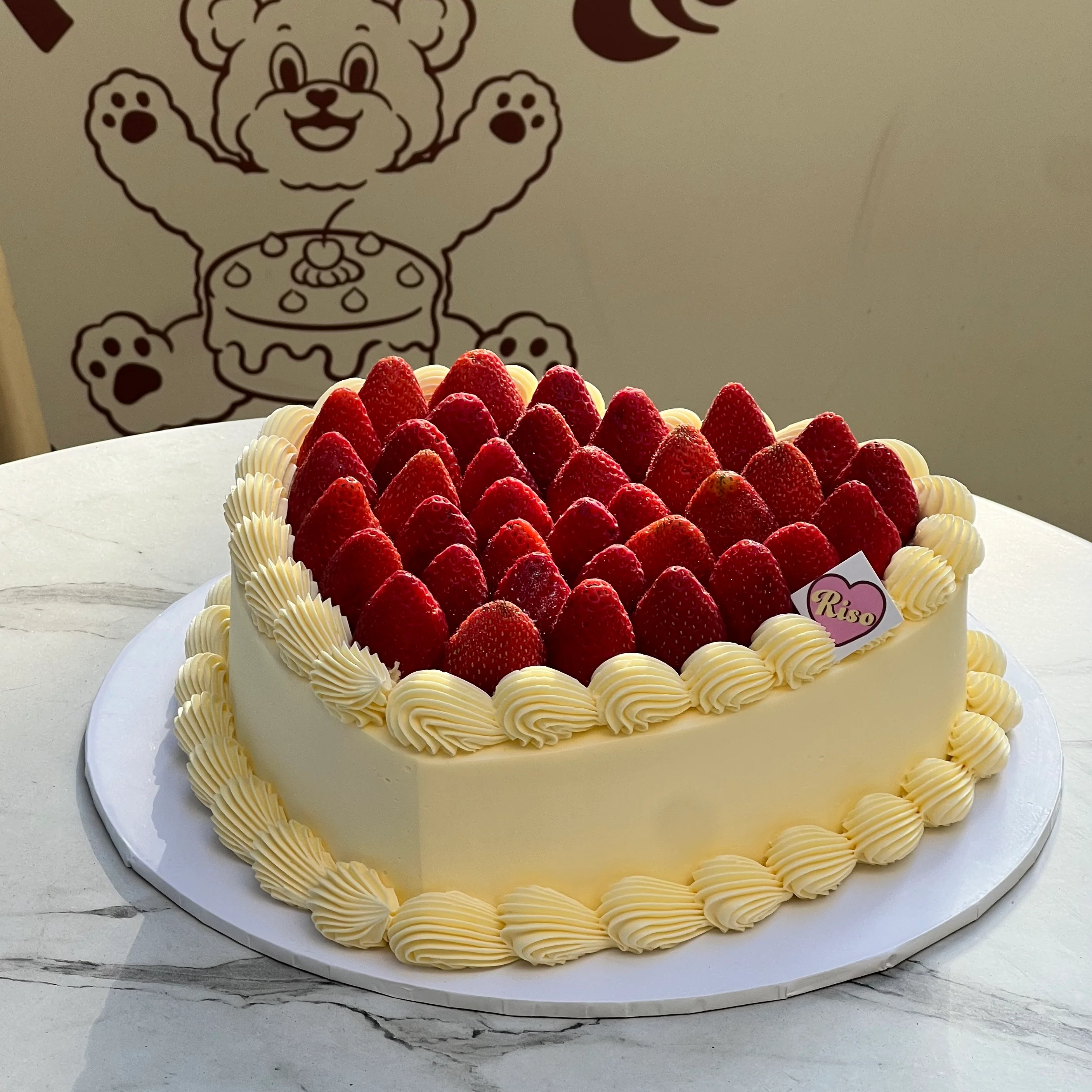 Strawberry Party Cake (Round/Heart) - Image 4